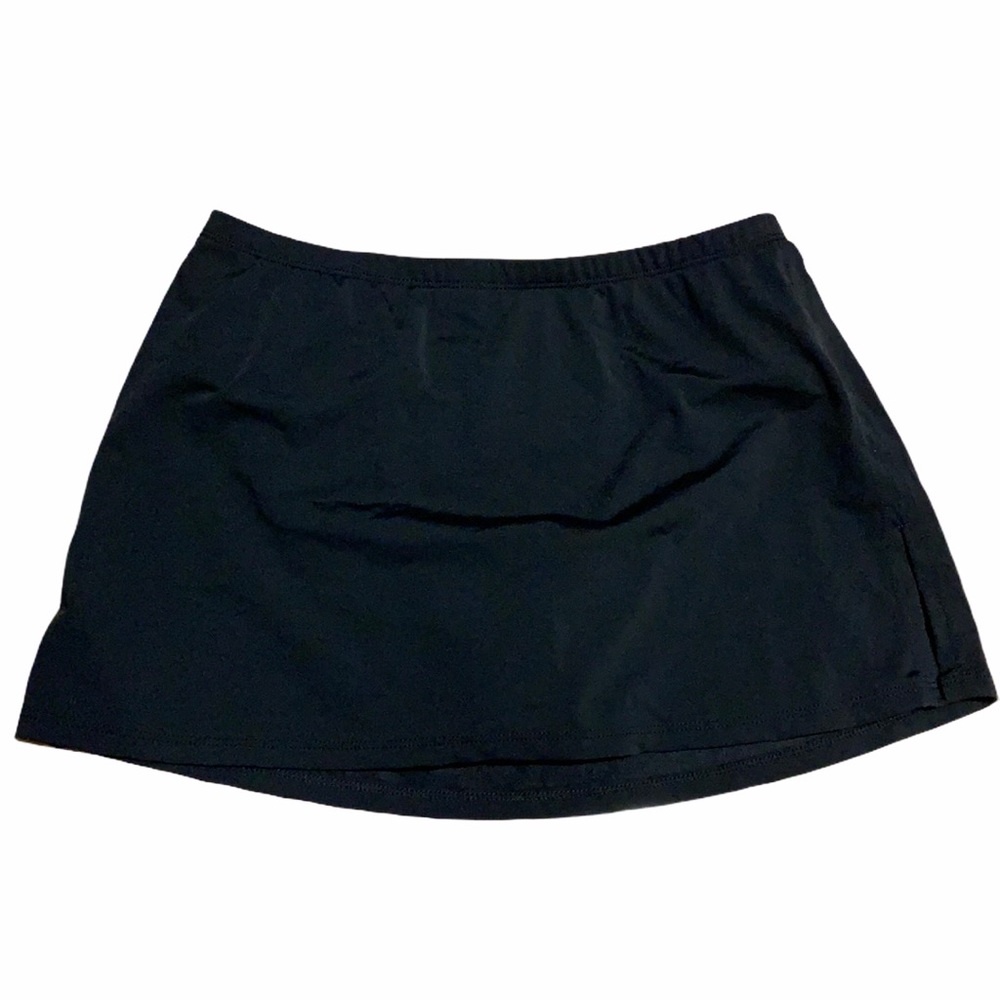 NWOT TYR black swim skirt/liner - size 12